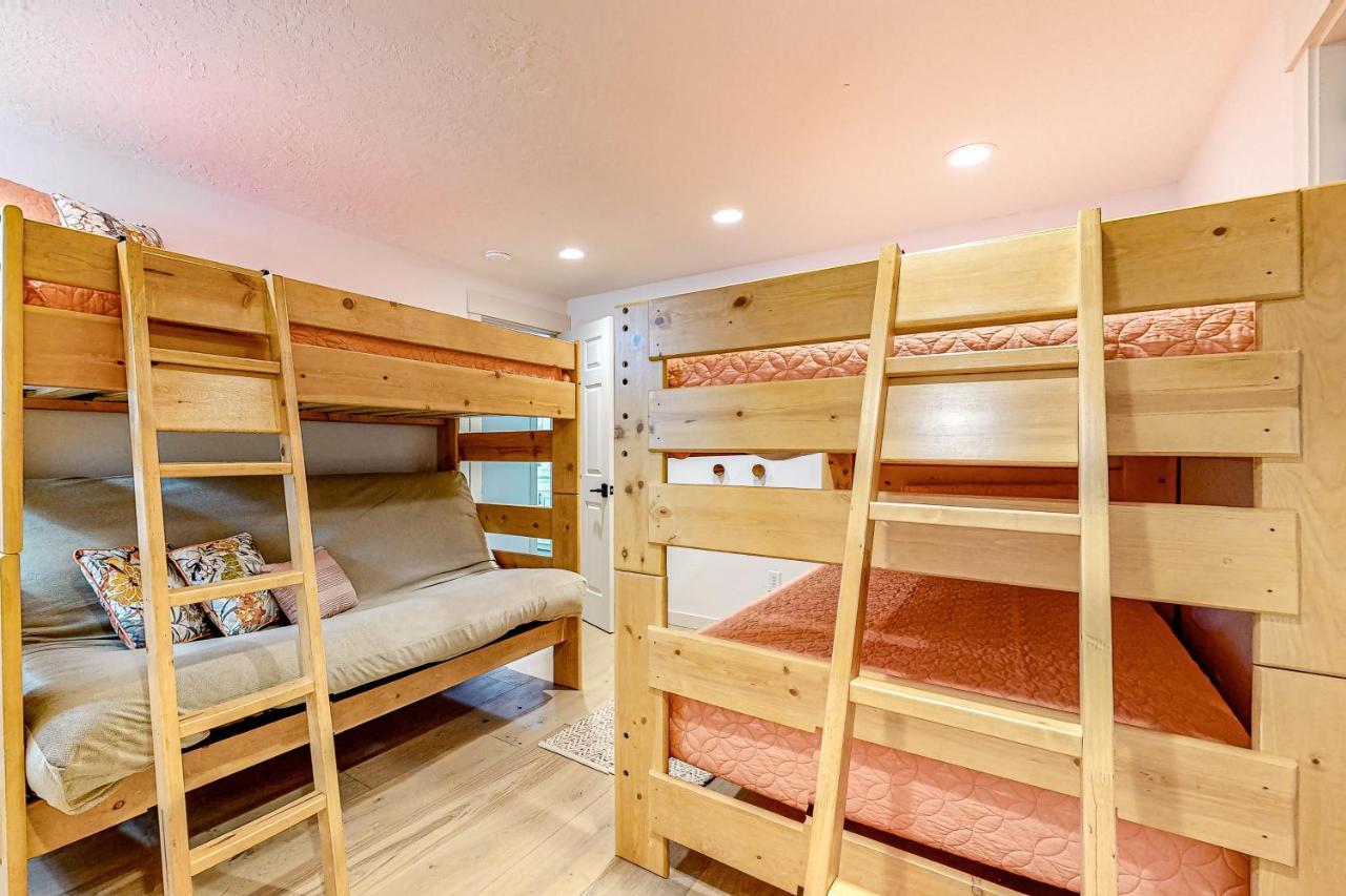 Retreat In The Pines Villa Систърс Екстериор снимка